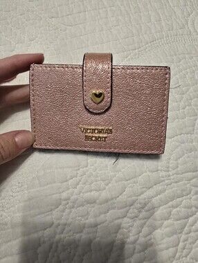 NWOT Victoria's Secret Pink Card Case with Heart Snap